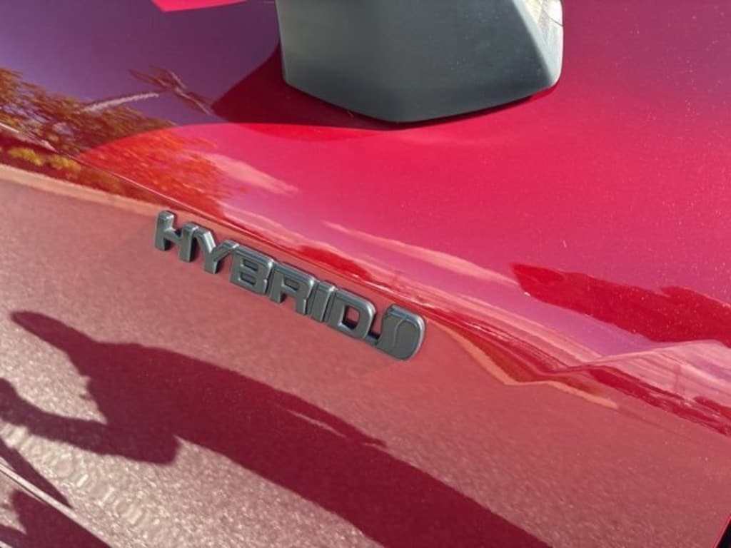 Used 2021 Toyota Highlander Hybrid XLE