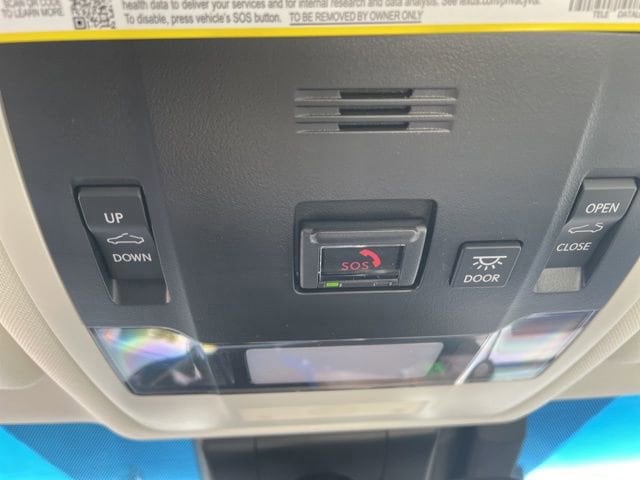 2025 Lexus ES 350 - Photo 20