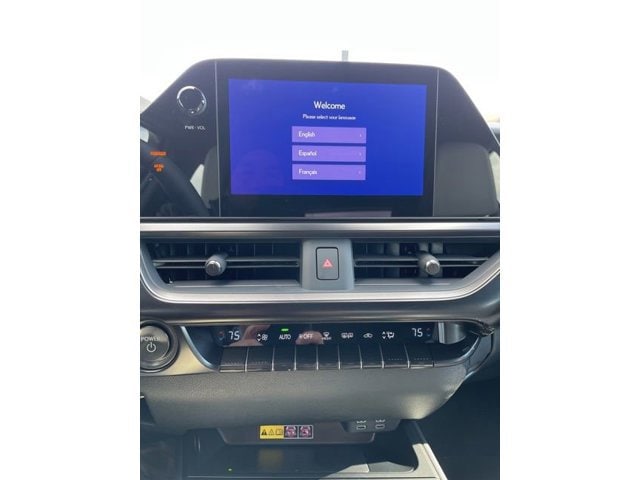 2025 Lexus UX - Photo 19