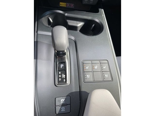 2025 Lexus UX - Photo 21