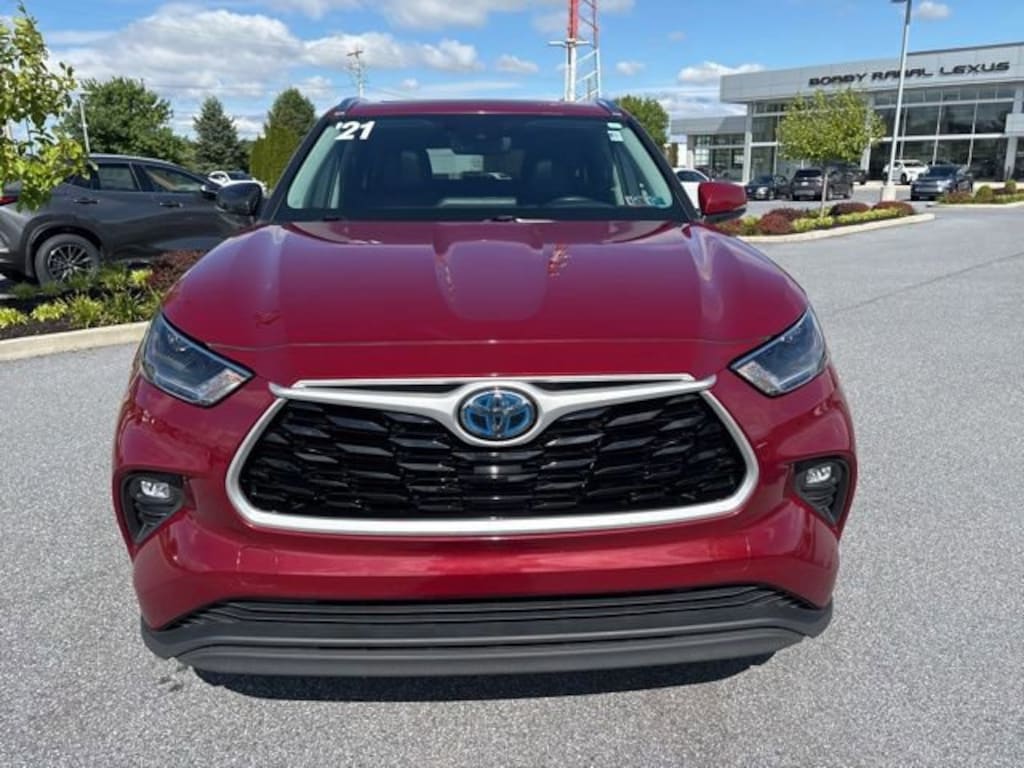 Used 2021 Toyota Highlander Hybrid XLE