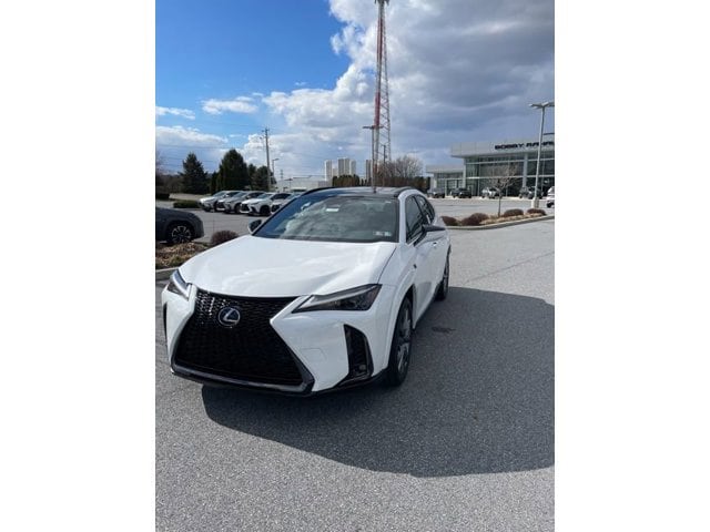 2025 Lexus UX - Photo 12