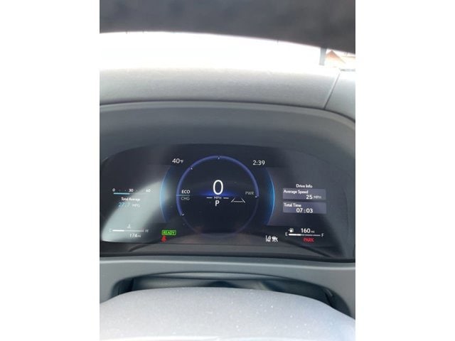 2025 Lexus UX - Photo 15