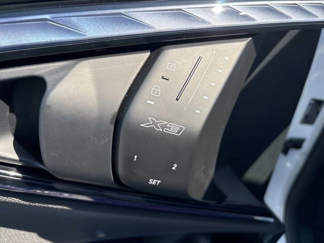 2025 BMW X3 30 - Photo 16