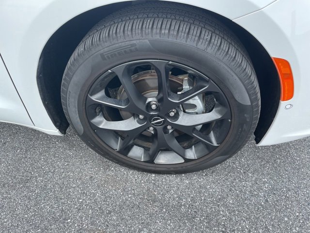2024 Chrysler Pacifica Limited photo 4