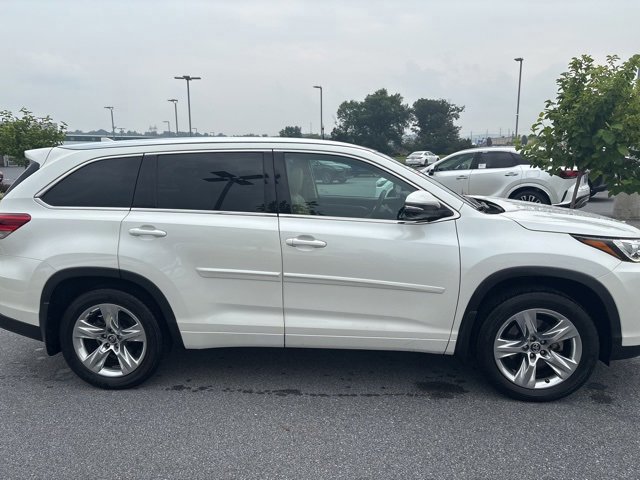 2019 Toyota Highlander Limited photo 4