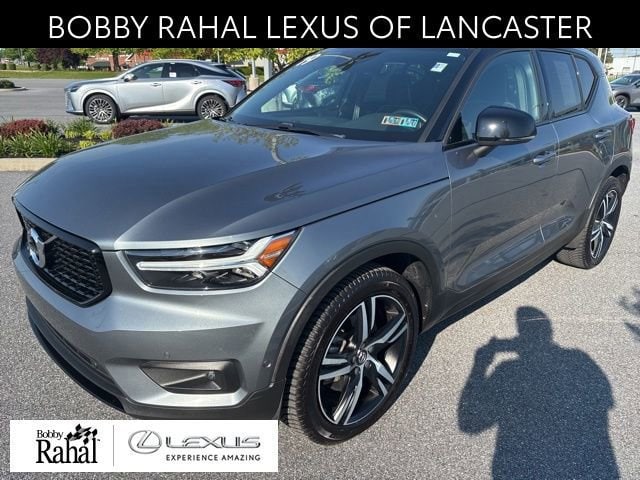 2019 Volvo XC40 T5 R-Design AWD's photo