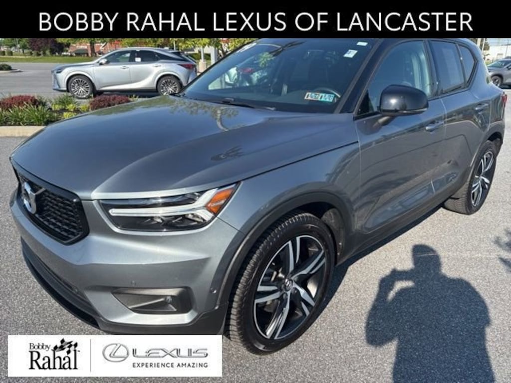 Used 2019 Volvo XC40 R-Design