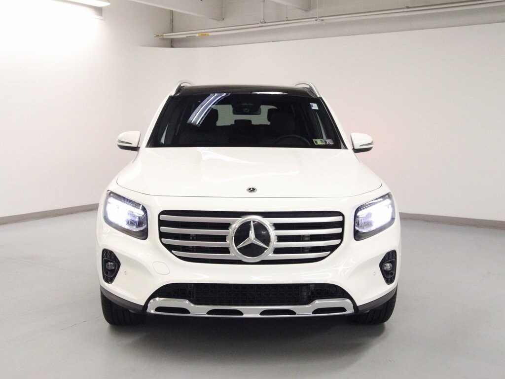 2025 Mercedes Benz GLB 250 4MATIC photo 3