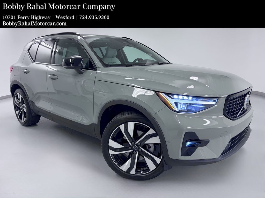 Used 2025 Volvo XC40 B5 Ultra Dark Theme SUV