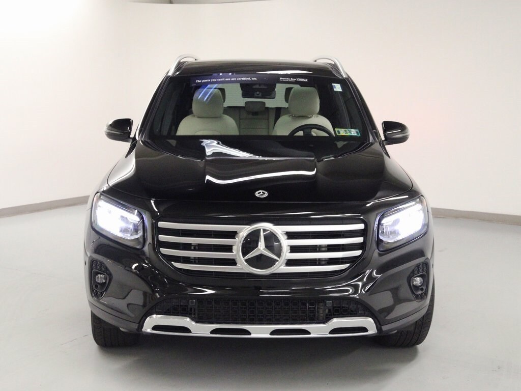 2025 Mercedes Benz GLB 250 4MATIC photo 2