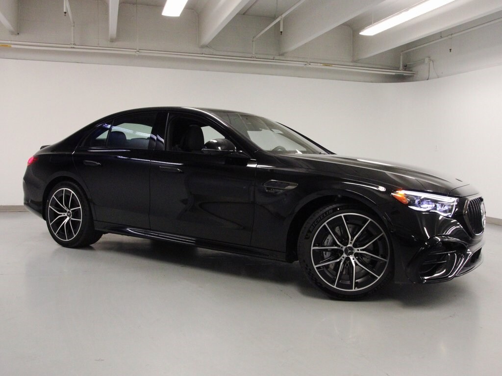 2026 Mercedes Benz E AMG 53 Hybrid photo 3