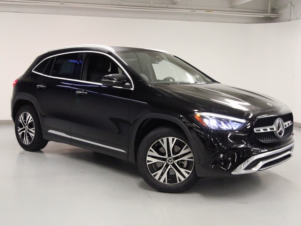 2025 Mercedes Benz GLA 250 4MATIC photo 3