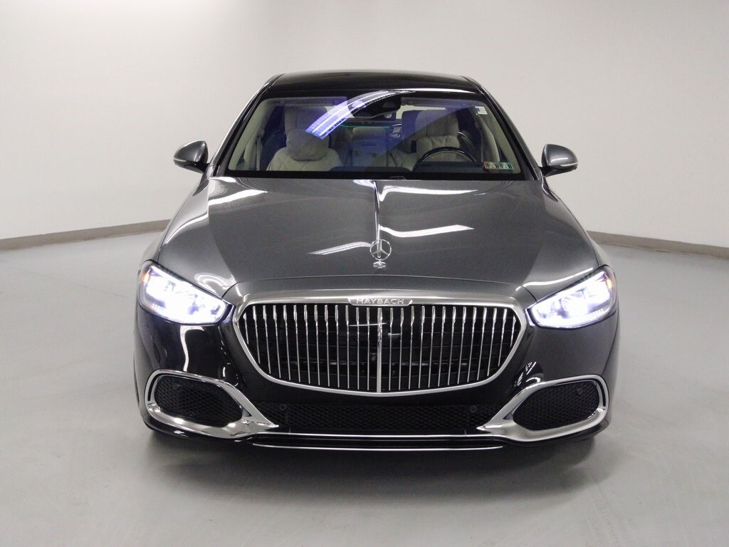 2022 Mercedes Benz S Maybach 580 photo 3