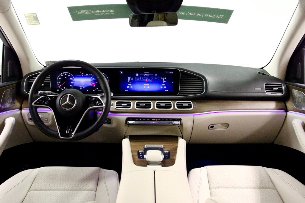 2024 Mercedes Benz GLS 450 photo 2