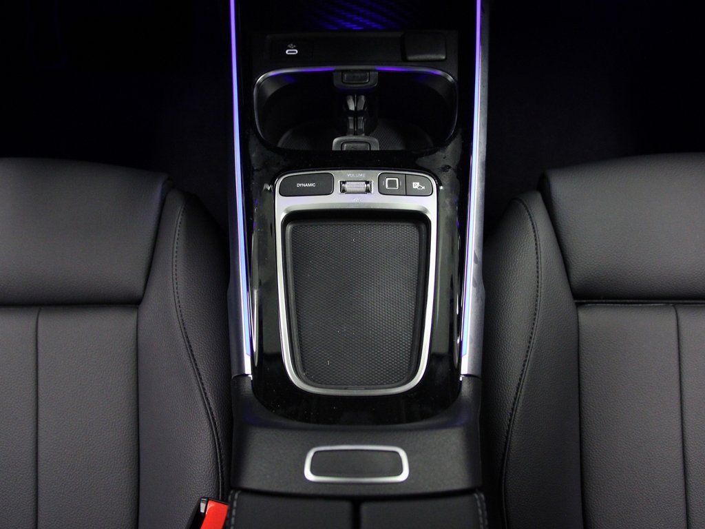 2026 Mercedes-Benz GLB GLB 250 - Photo 11