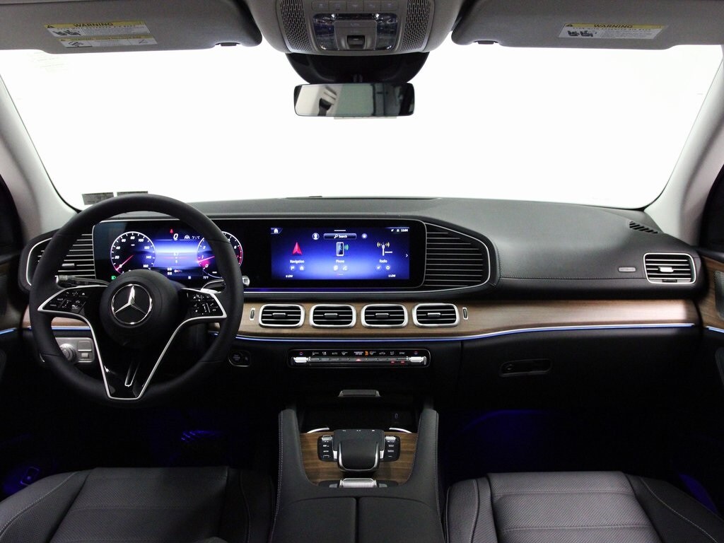 2026 Mercedes-Benz GLS Base