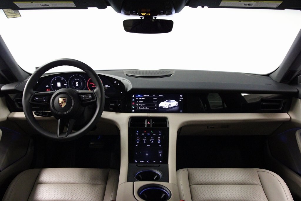 2022 Porsche Taycan Base photo 2