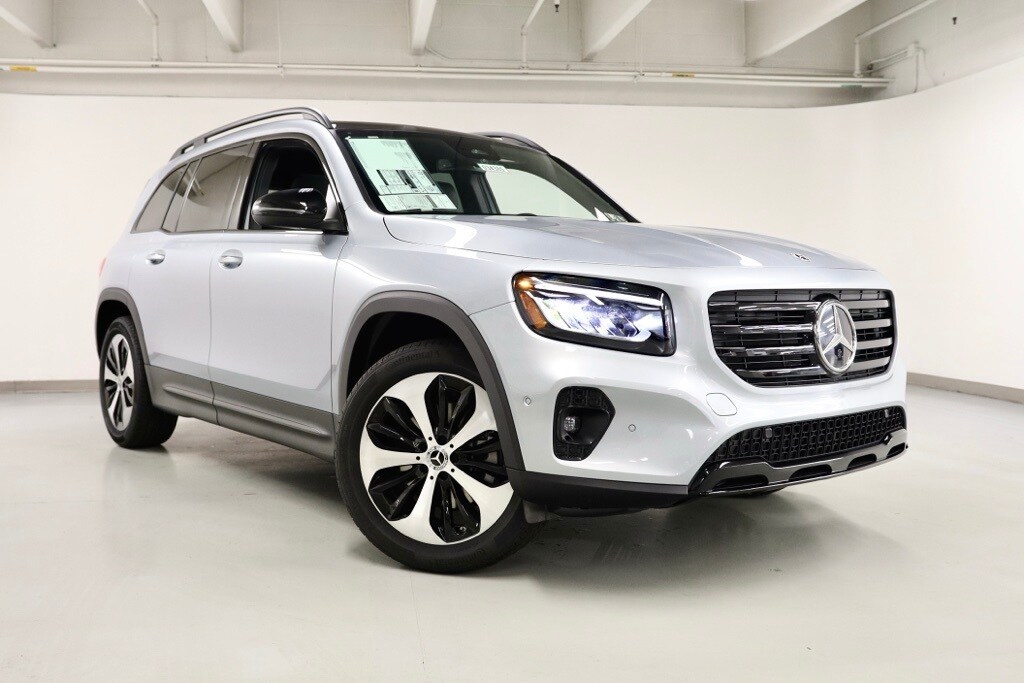 2025 Mercedes Benz GLB 250 4MATIC photo 3