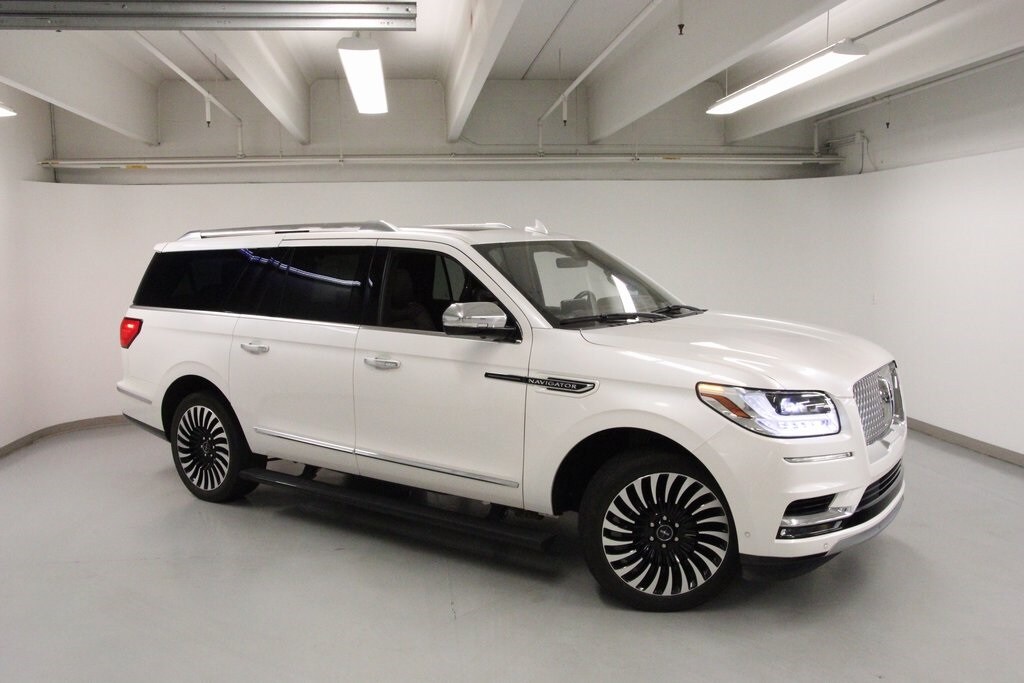 2019 Lincoln Navigator Black Label photo 4