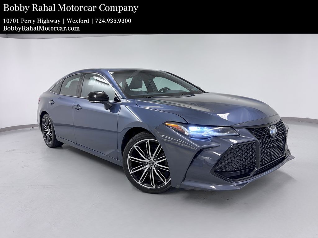 2019 Toyota Avalon Touring's photo
