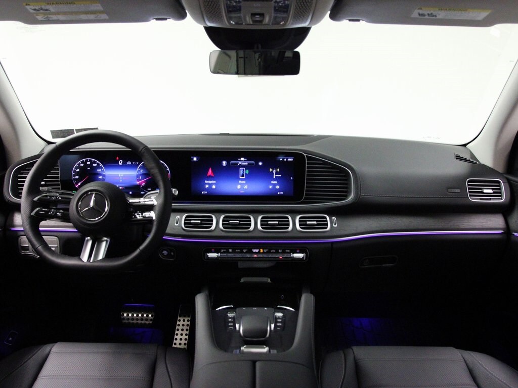 2026 Mercedes Benz GLS 450 4MATIC photo 2