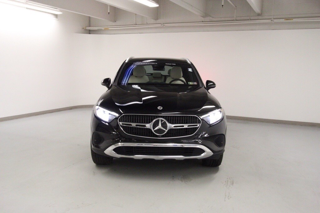 2024 Mercedes Benz GLC 300 photo 3