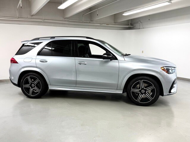 2025 Mercedes Benz GLE 580 photo 4