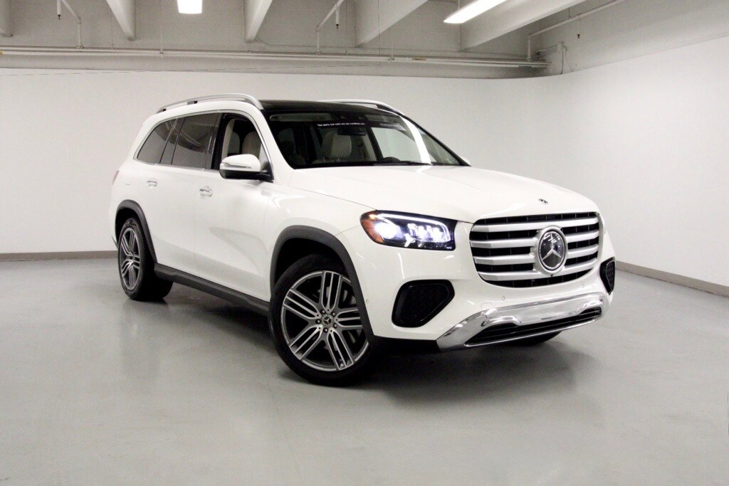2024 Mercedes Benz GLS 450 photo 4