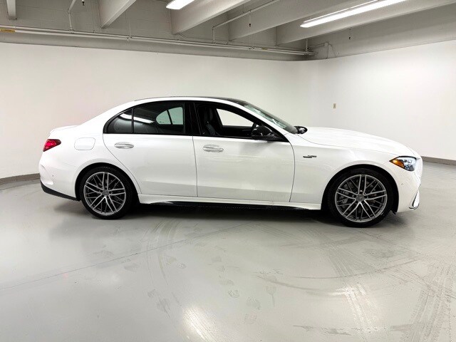 2025 Mercedes Benz C 43 AMG 4MATIC photo 4
