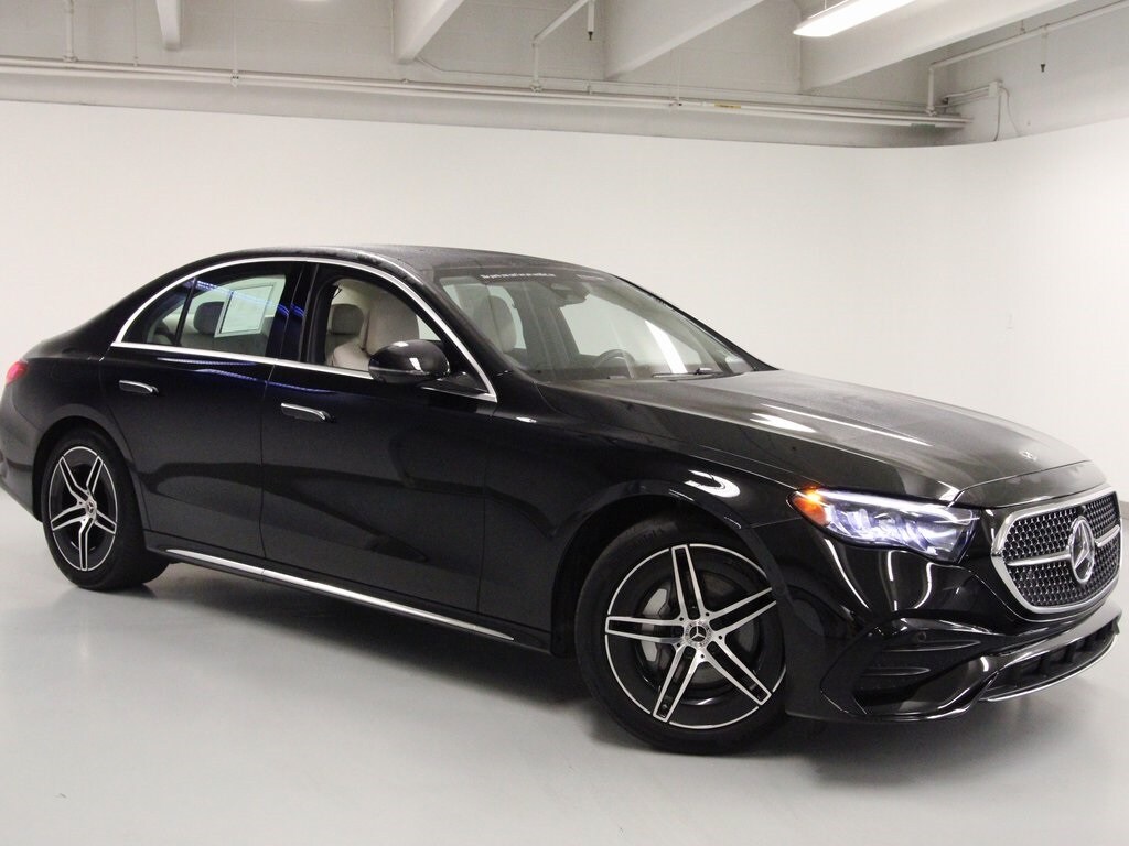 2025 Mercedes Benz E 350 Sedan photo 4