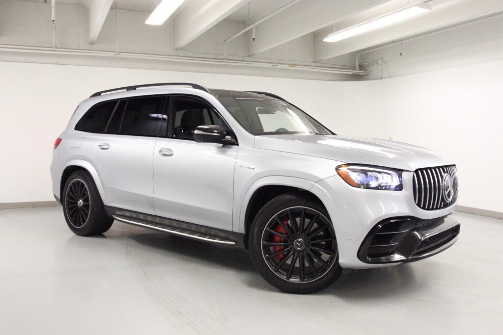 2023 Mercedes Benz GLS AMG 63 photo 3