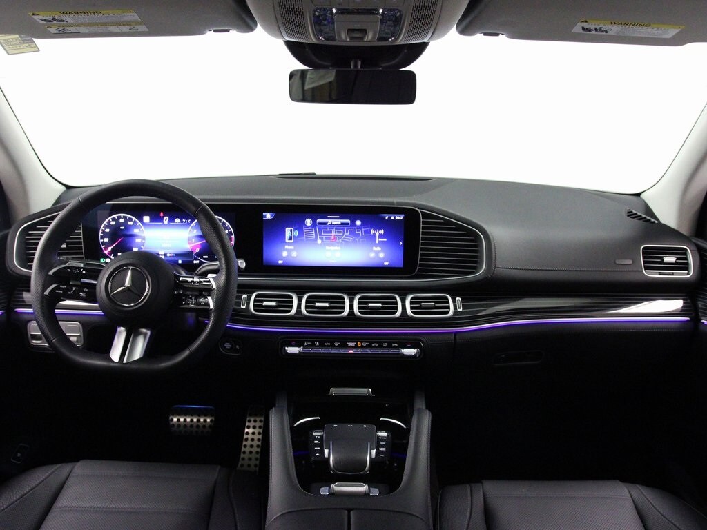 2024 Mercedes Benz GLS 580 photo 2