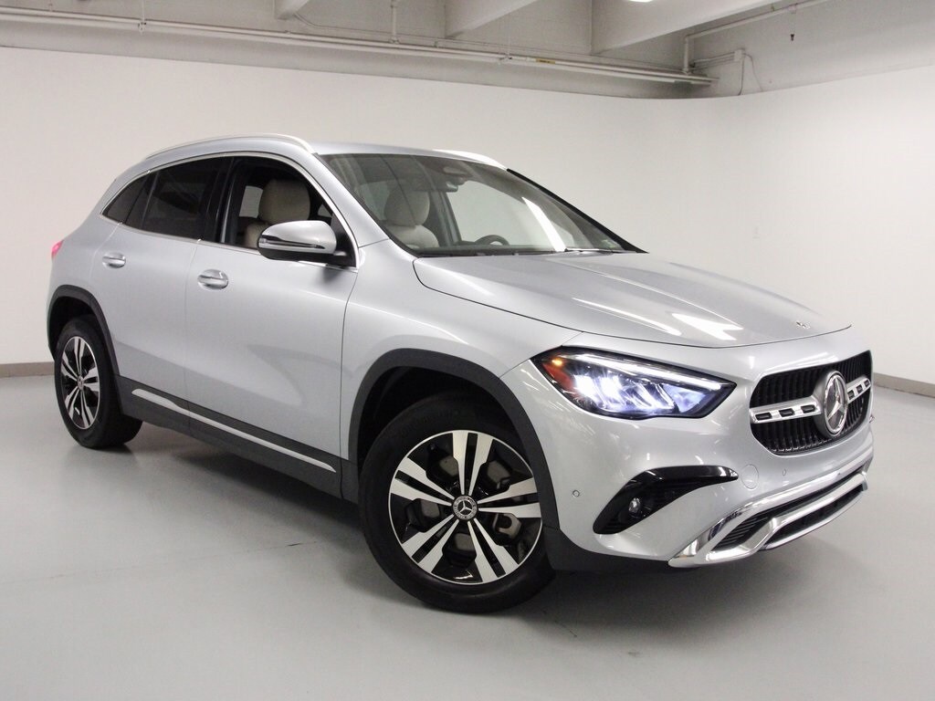 2025 Mercedes Benz GLA 250 4MATIC photo 2