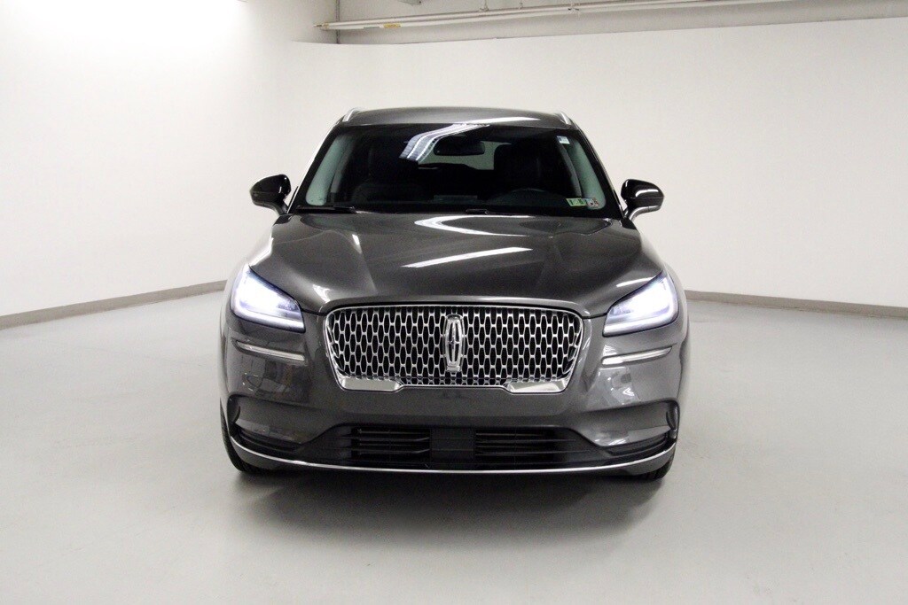 2020 Lincoln Corsair Standard photo 3