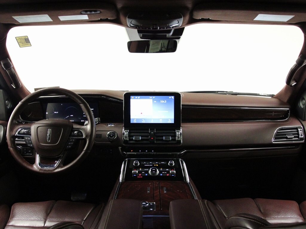 2019 Lincoln Navigator Black Label photo 2