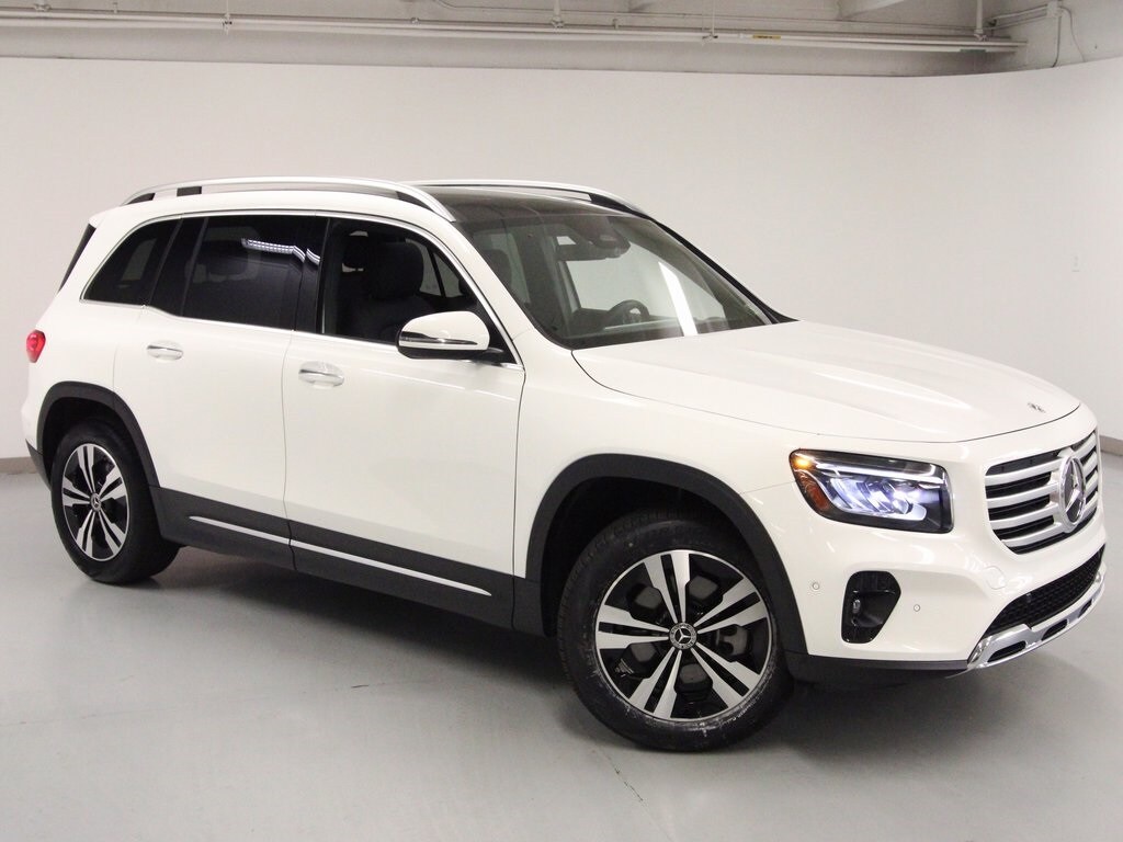 2025 Mercedes Benz GLB 250 4MATIC photo 4