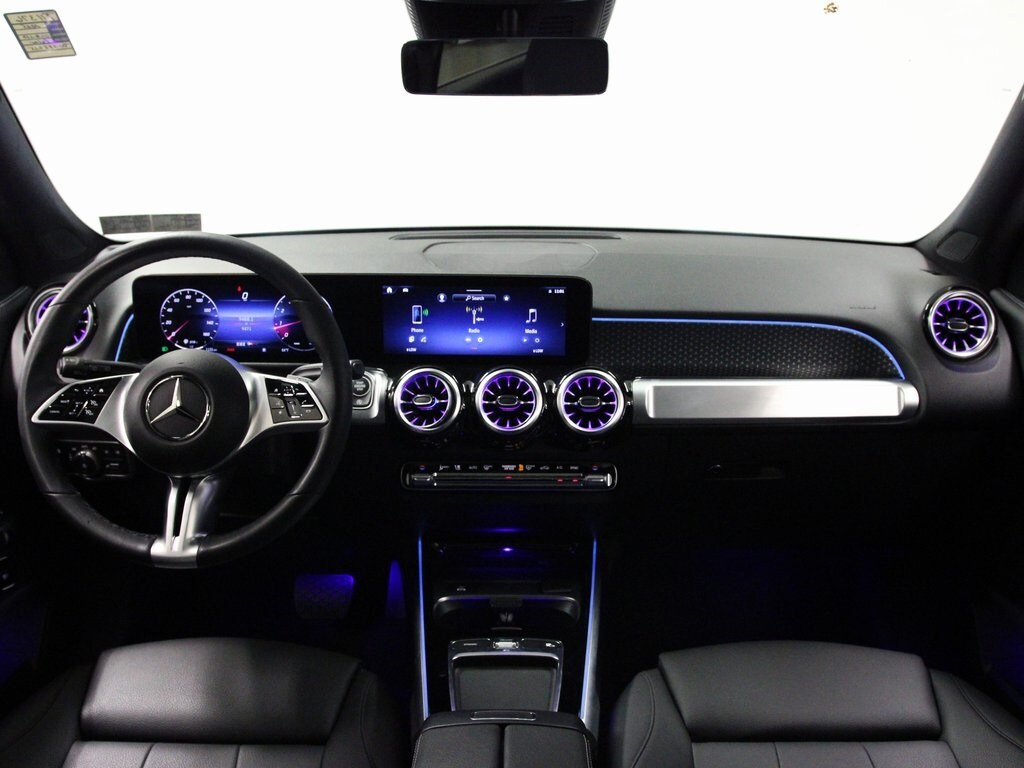 2025 Mercedes Benz GLB 250 4MATIC photo 2