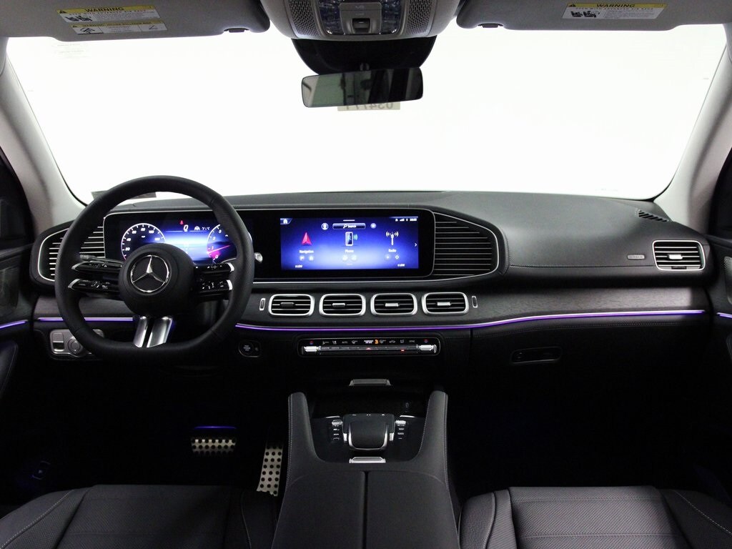 2026 Mercedes Benz GLS 450 4MATIC photo 2