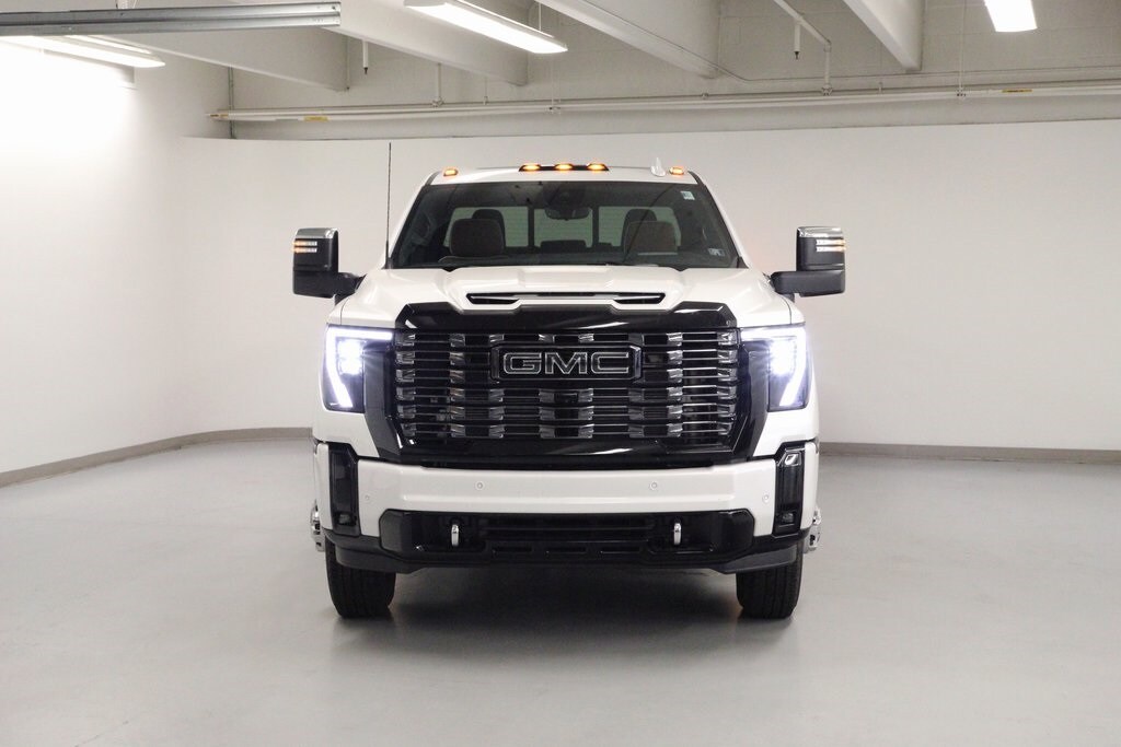 2025 Gmc Sierra HD Denali Ultimate photo 3