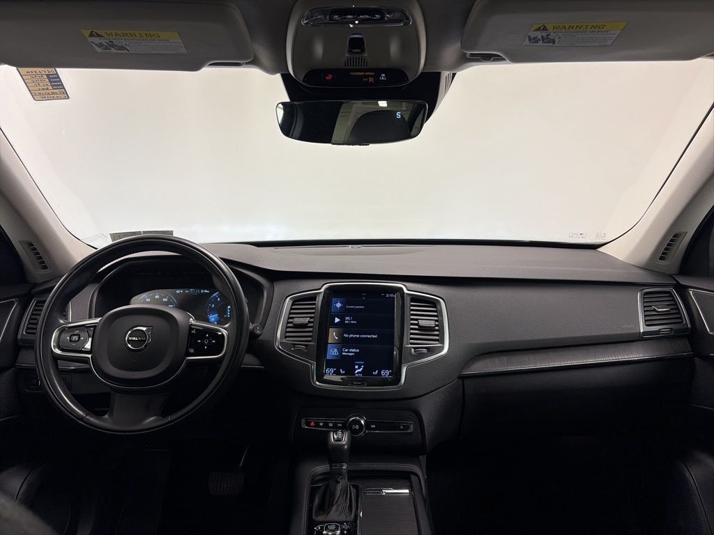 Used 2020 Volvo XC90 T6 Momentum SUV