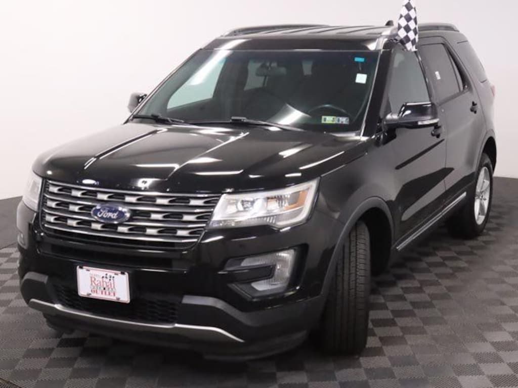Used 2017 Ford Explorer XLT SUV