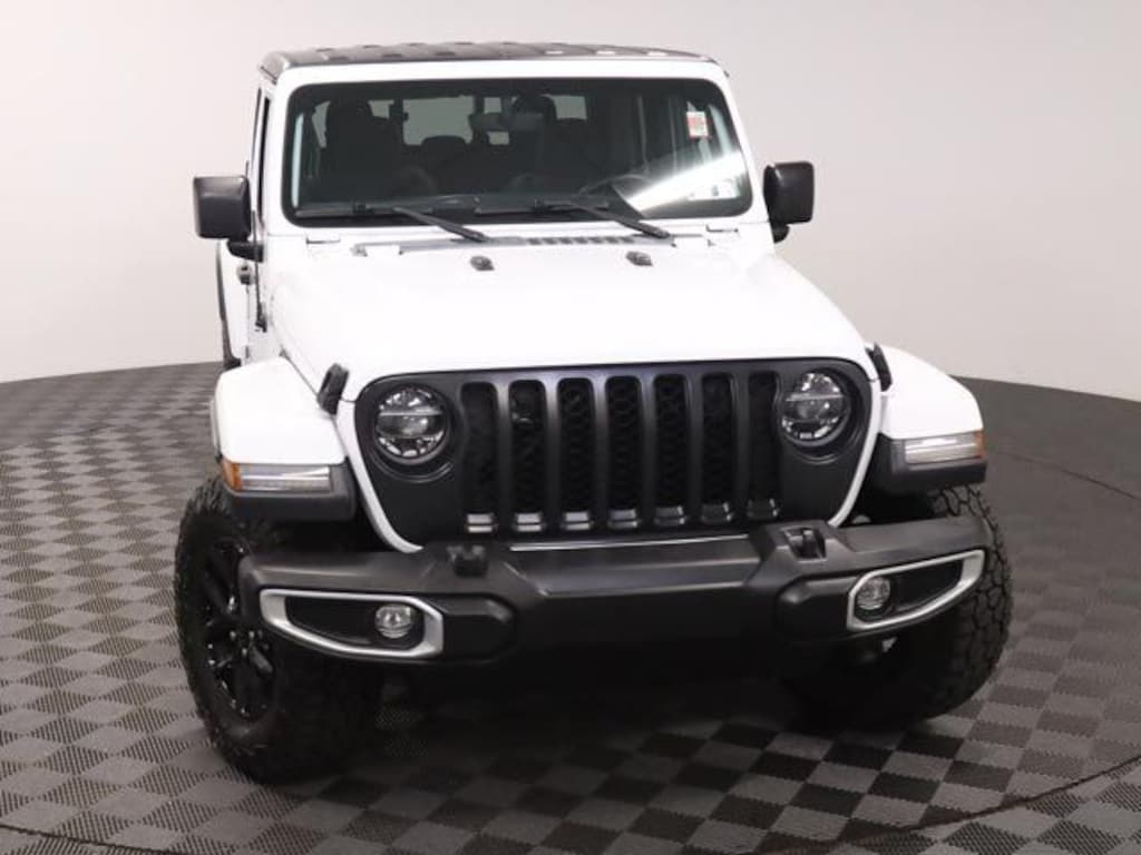 Used 2022 Jeep Gladiator Sport Truck