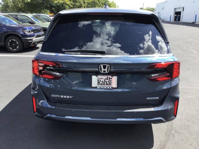 New 2027 Honda Odyssey Touring Minivan/Van