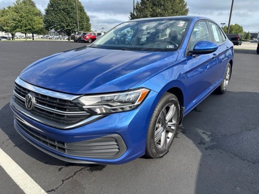 Used 2024 Volkswagen Jetta 1.5T SE Sedan