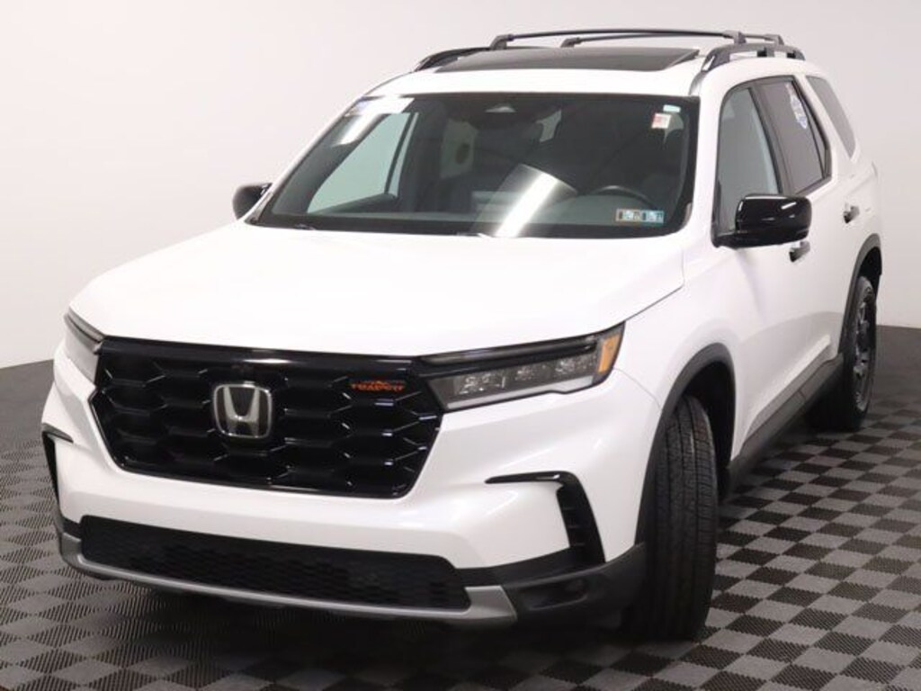 Certified 2025 Honda Pilot TrailSport CERTIFIED SUV