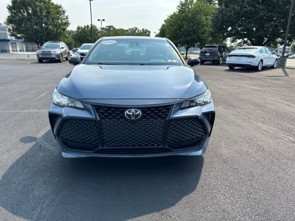 Used 2019 Toyota Avalon XSE Sedan