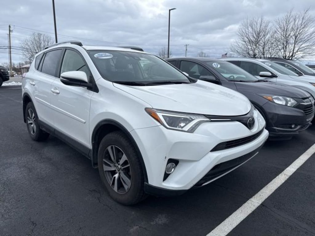 Used 2018 Toyota RAV4 XLE SUV
