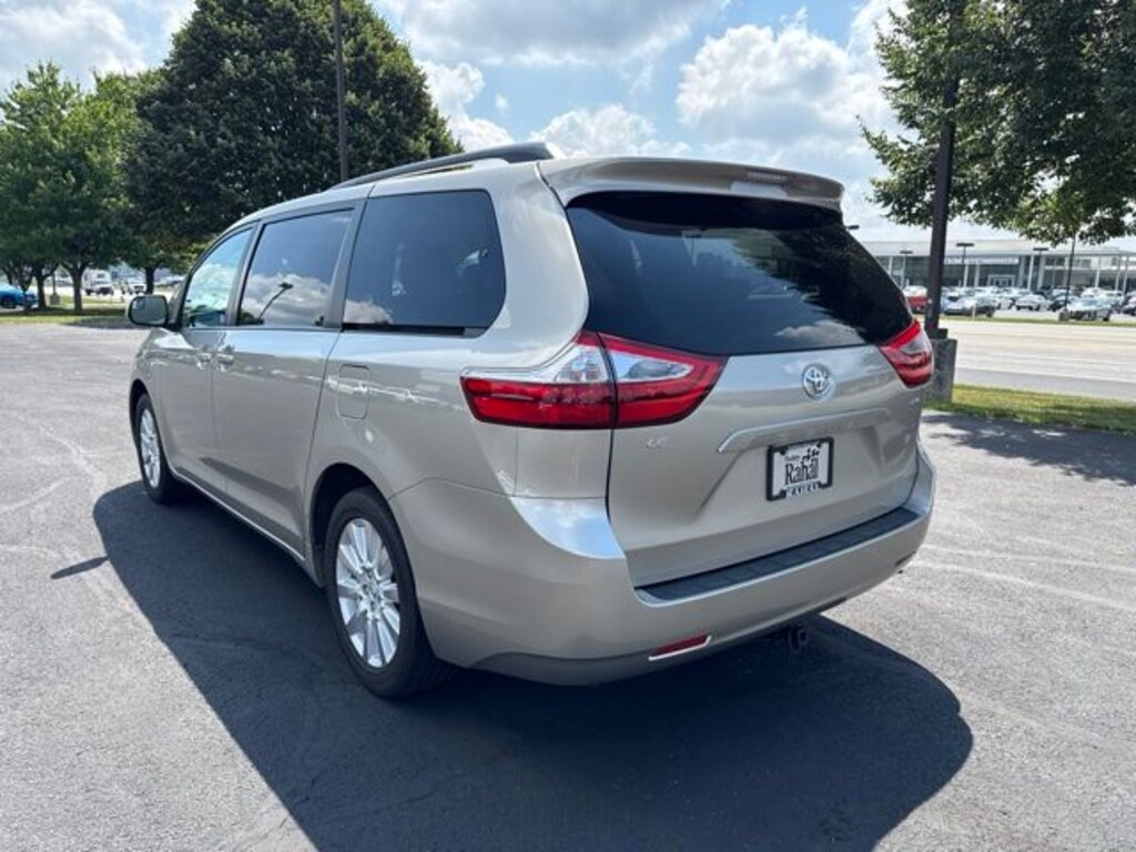 Used 2017 Toyota Sienna LE 7 Passenger Minivan/Van