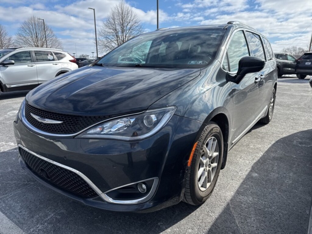 Used 2020 Chrysler Pacifica Touring L Minivan/Van